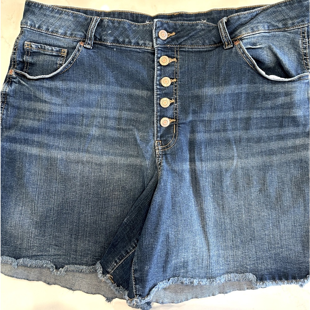 BARIATRIC SURGERY SALE. High rise shorts. Size 22w.